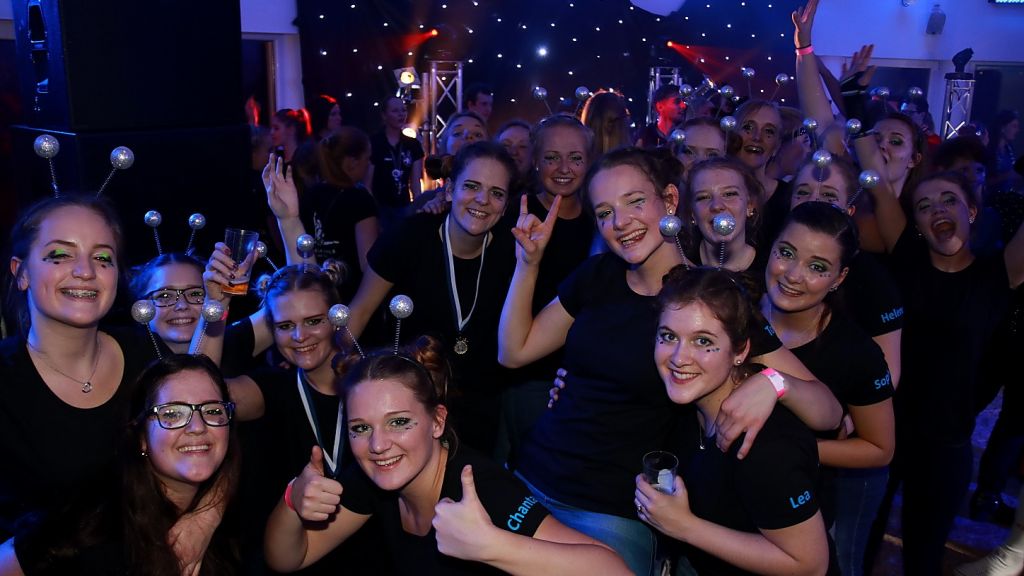 Premiere gelungen: Die Dorfgemeinschaftshalle in Germinghausen war bei der 