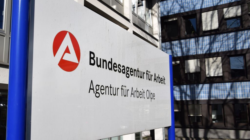 Treffen des Netzwerks Flüchtlingshilfe mit Jobcenter-Chef