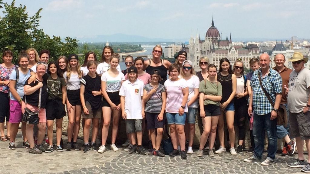 Die B-Juniorinnen aus Drolshagen besuchten ihre Partnerschaftsstadt Környe.  