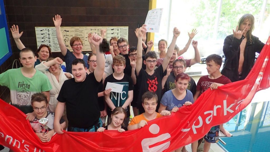 Nach dem Triumph in Drolshagen treten die Schwimmer der Max-von-der-Grün-Schule jetzt bei „Jugend trainiert für Paralympics“ in Essen an.