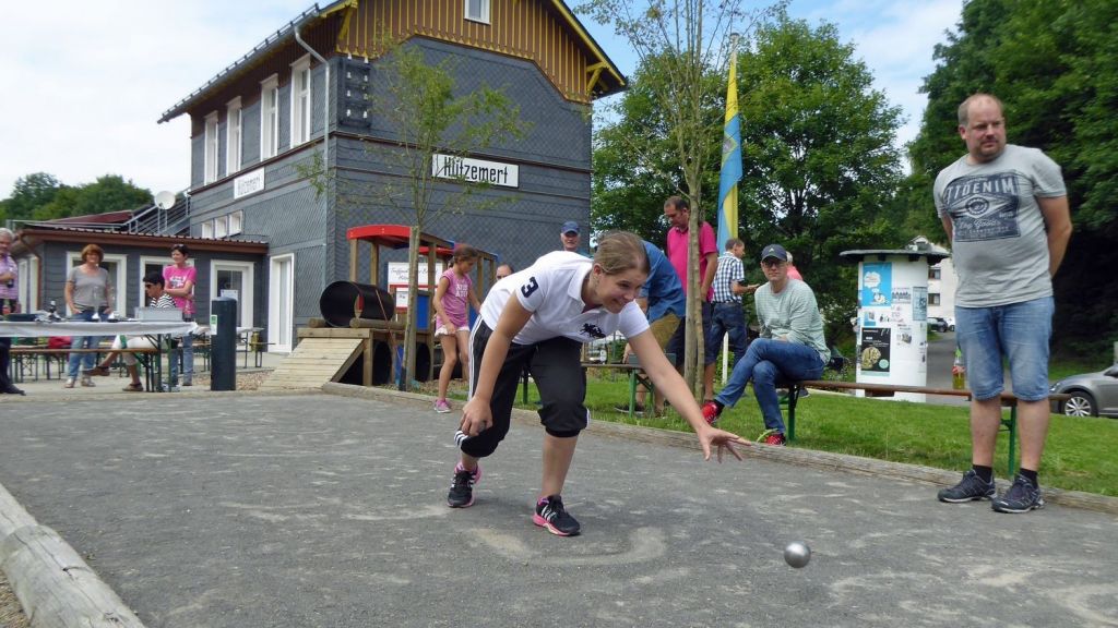 In Hützemert findet die dritte Boule-Meisterschaft in Hützemert statt.