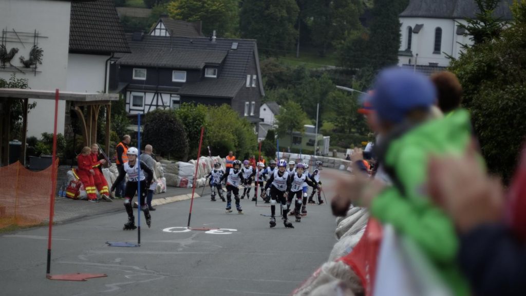Ski Club Oberhundem richtet Inline-Geschicklichkeitslauf aus