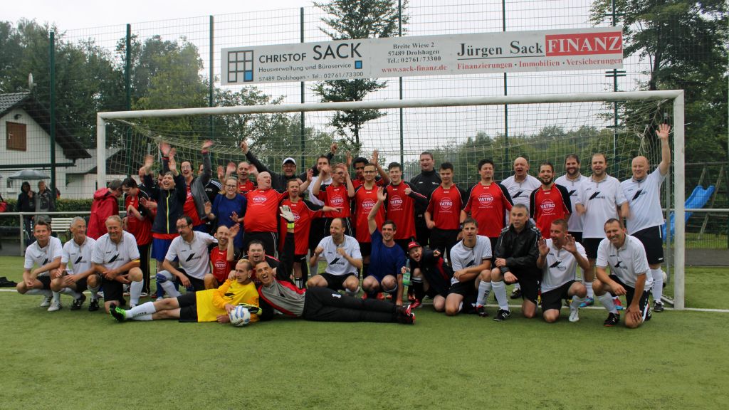 Lebenshilfe NRW gewinnt im Elfmeterschießen gegen SG L.O.K.