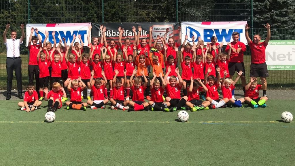 Die Teilnehmer beim Fußballcamp des RW Ostentrop-Schönholthausen.