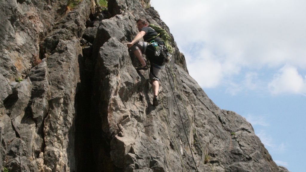 Grundkurs Felsklettern für Erwachsene