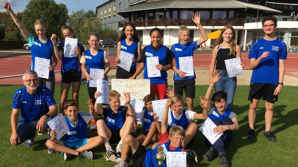 Die Leichtathleten der St.-Ursula-Realschule Attendorn.