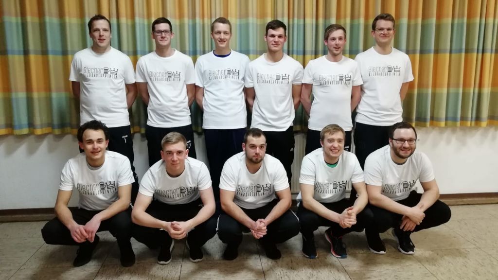 Die Blecher Bierbauchprinzen haben bei der Karnevalssitzung ihre närrische Heimpremiere.