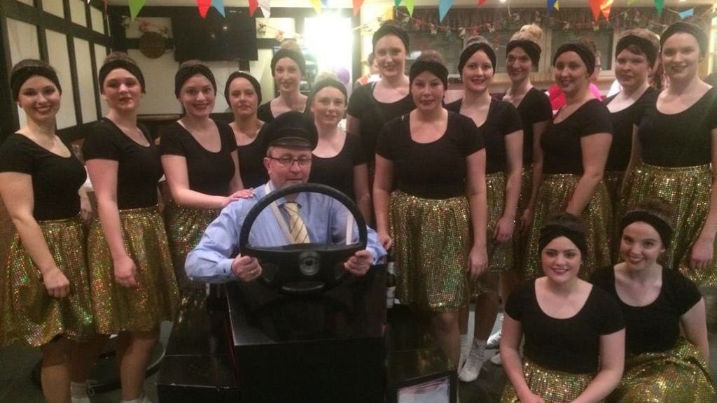 Die Schützenhalle Hofolpe wird von den Narren unsicher gemacht.