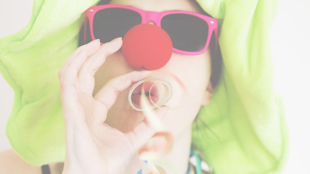 Jugendliche in der fünften Jahreszeit