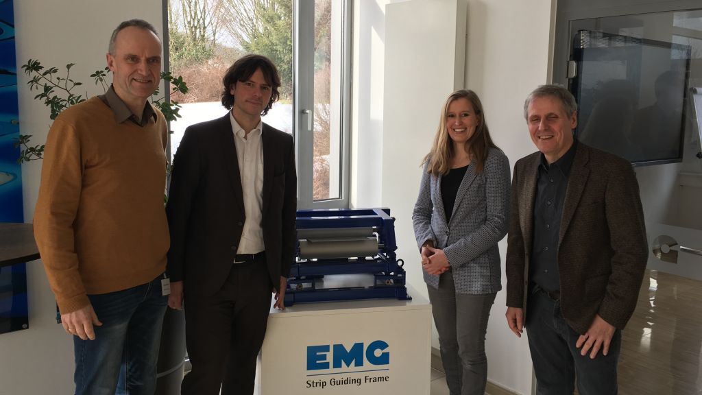 Beim Firmenbesuch (v. l.): Elmar Holterhof, MdL Matthi Bolte-Richter sowie die EMG-Vertreter Nicol Otterbach und Anno Jordan.