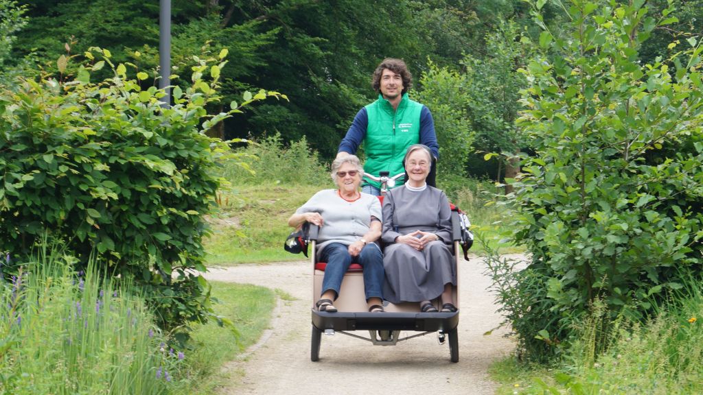 Eine Ausbildung in der Pflege eröffnet viele Möglichkeiten.