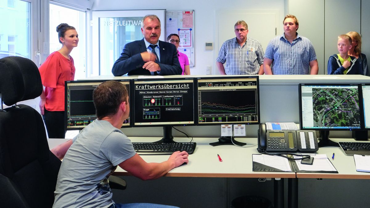 Beim Tag der offenen Tür werden alle Fragen rund um die Ausbildung bei Bigge Energie beantwortet.