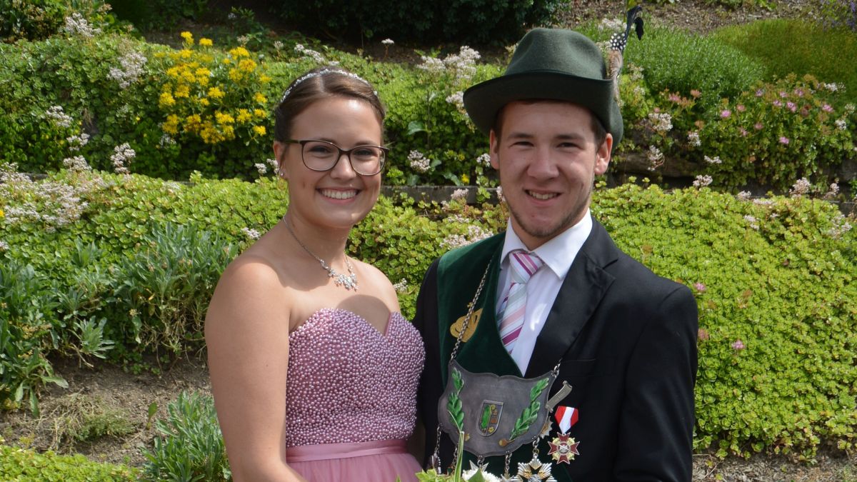 Das Königspaar Henric Rademacher und Hanna Schenk freut sich auf das große Jubiläumsschützenfest.
