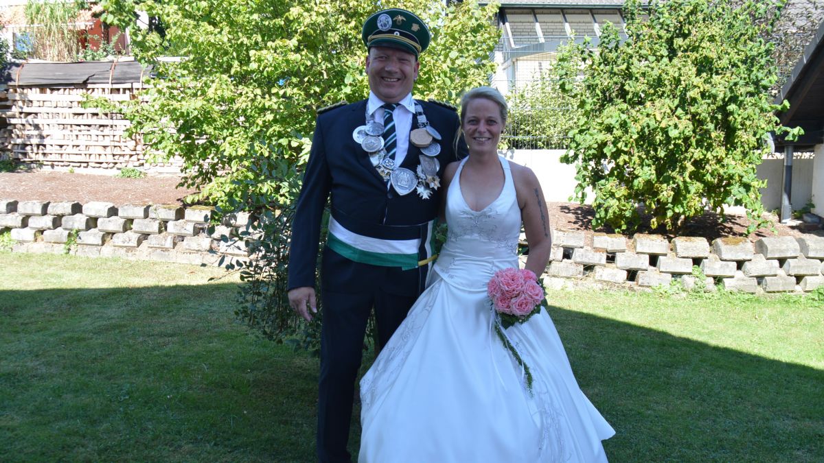 Regierten ein Jahr die Listerscheider Schützen: Ronald und Nicole Schulte. 