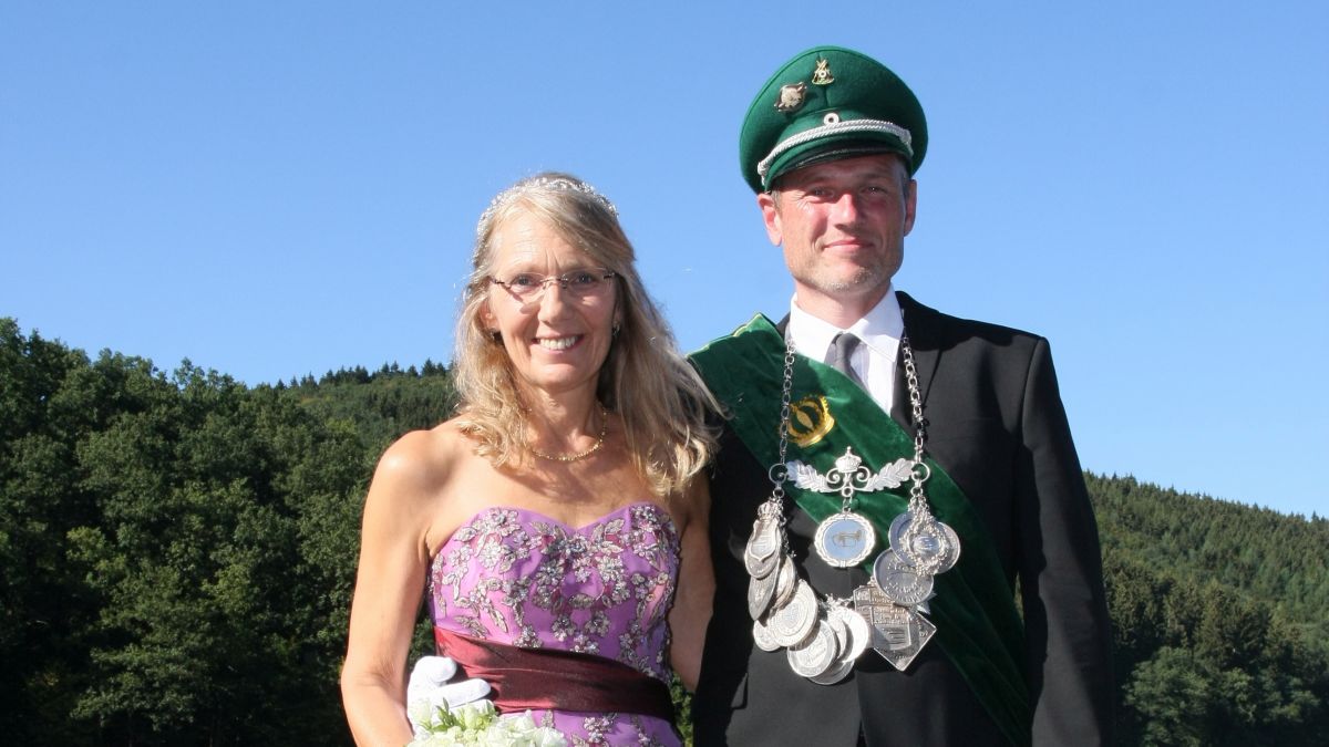 Das amtierende Königspaar Holger Nüsken und Monika Wilhelmi freut sich auf das anstehende Schützenfest.