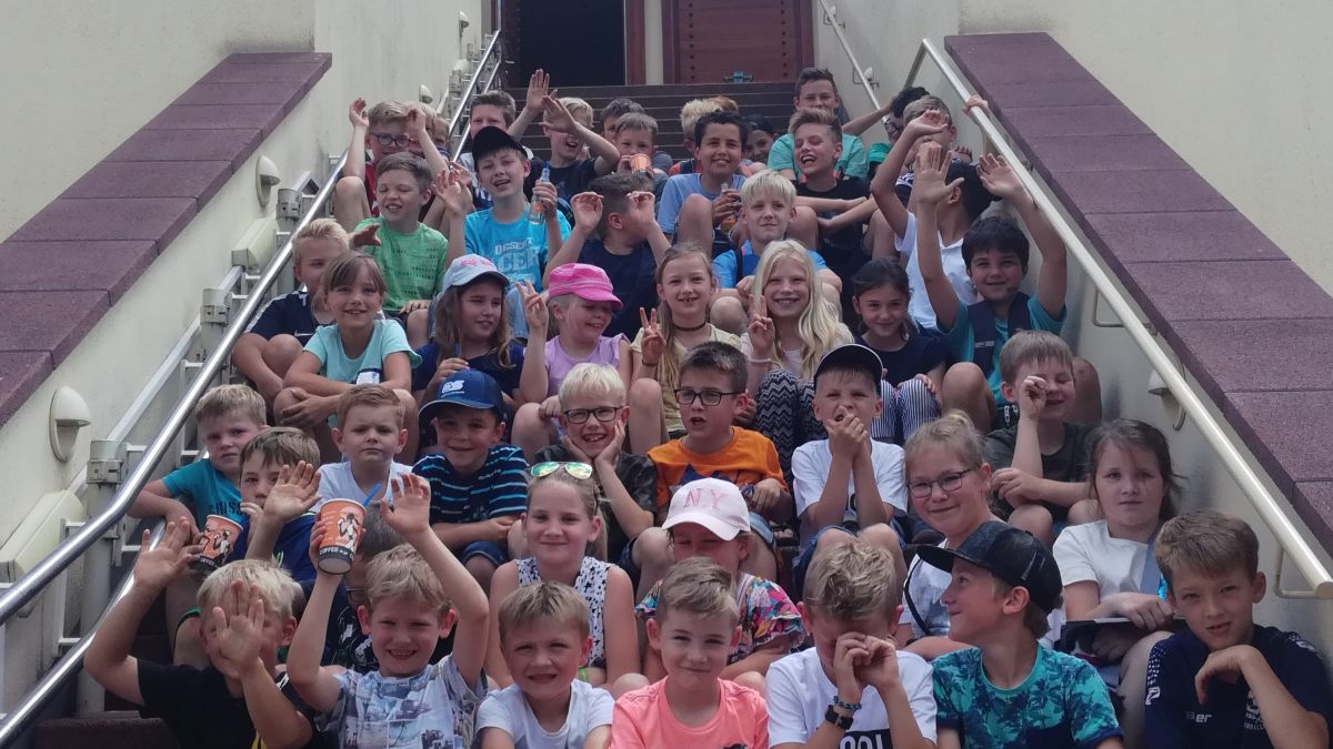 Die JSG Oberhundem/Saalhausen besuchte den Galileo-Park in Meggen.