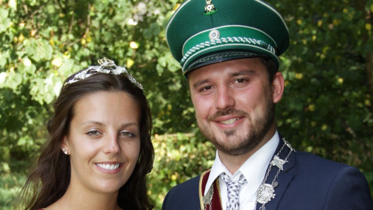 Robin Brucker und Mona Eckhardt regieren noch bis Samstag als Königspaar in Hillmicke. 