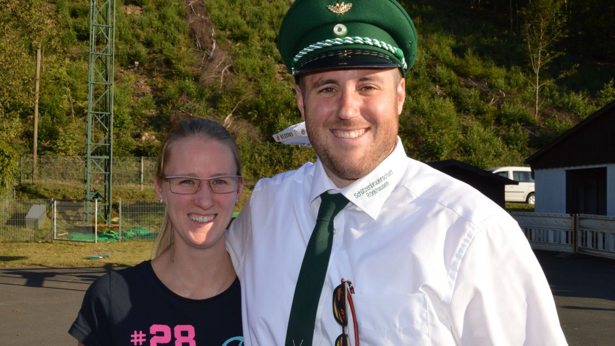 Der neue Geck von Rönkhausen: André Ermes mit Freundin Janina Kremer. 