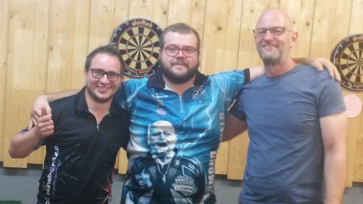 Die drei Gewinner: (v.l.) „Pukki“ Philipp Klopries (2.), Sieger Patrick Kaiser und „Meile“ Dieter Mennekes (3.).