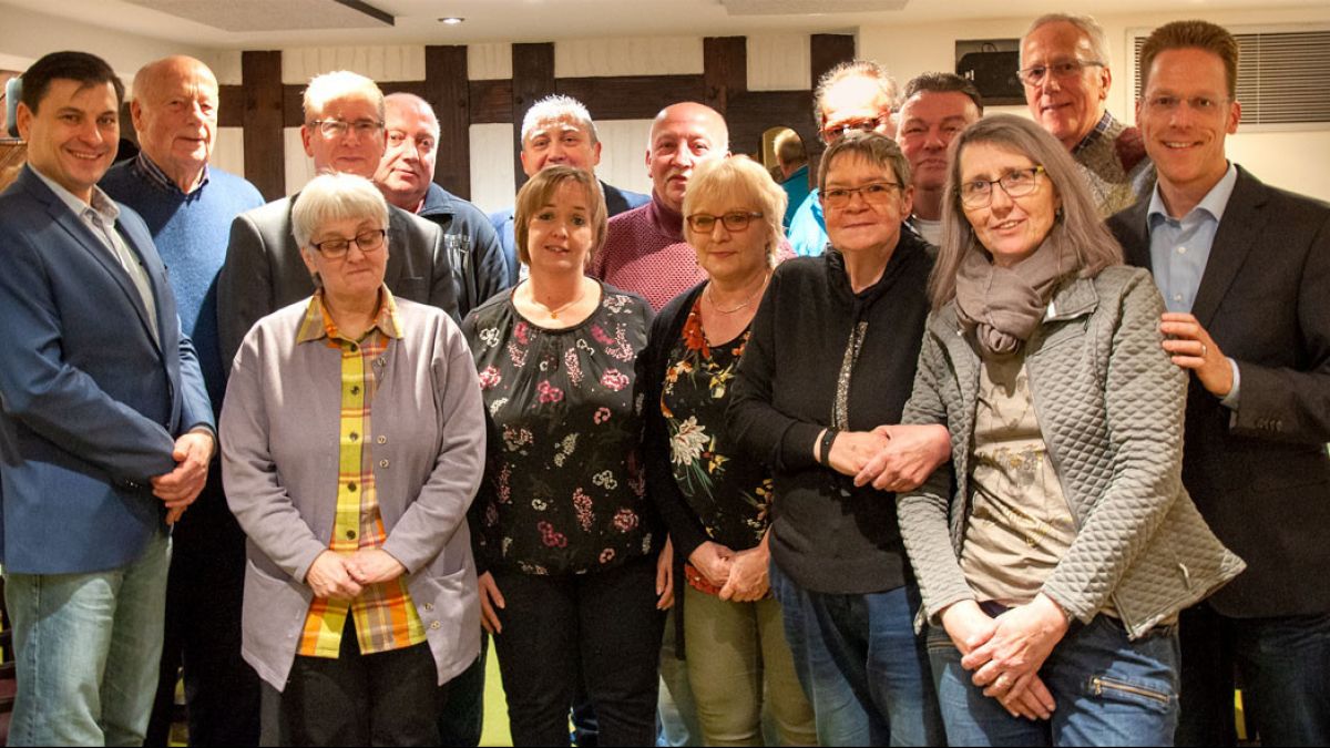 Auf 450 gemeinsame Jahre Betriebszugehörigkeit können die Jubilare der Metten Fleischwaren GmbH & Co. KG zurückblicken.