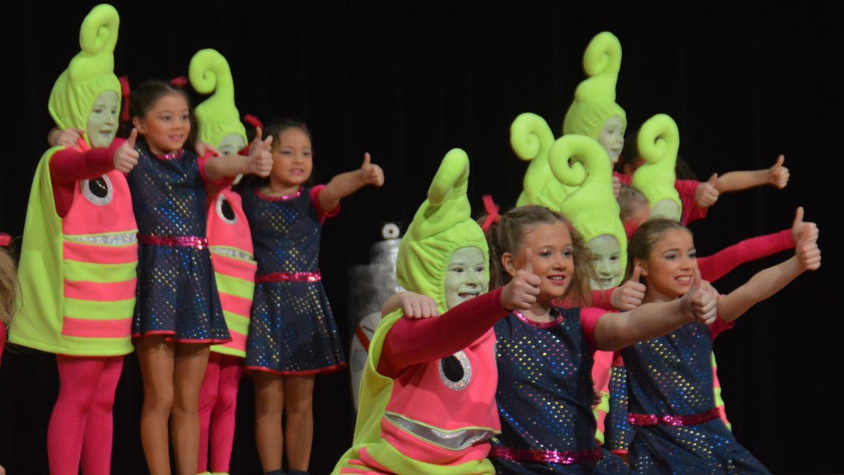 Daumen hoch für die abermals tolle tänzerische Leistung der Mini-Biggesterne. 