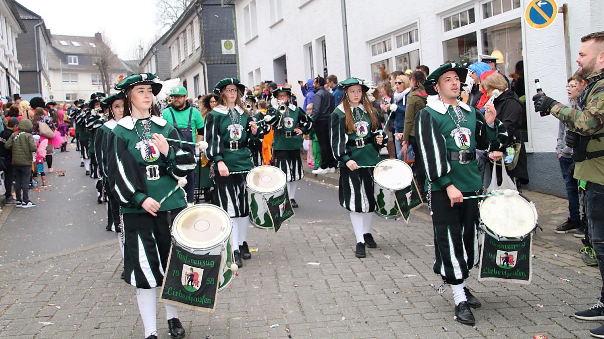 In der Rosestadt findet Altweiber wieder ein großer Umzug statt.