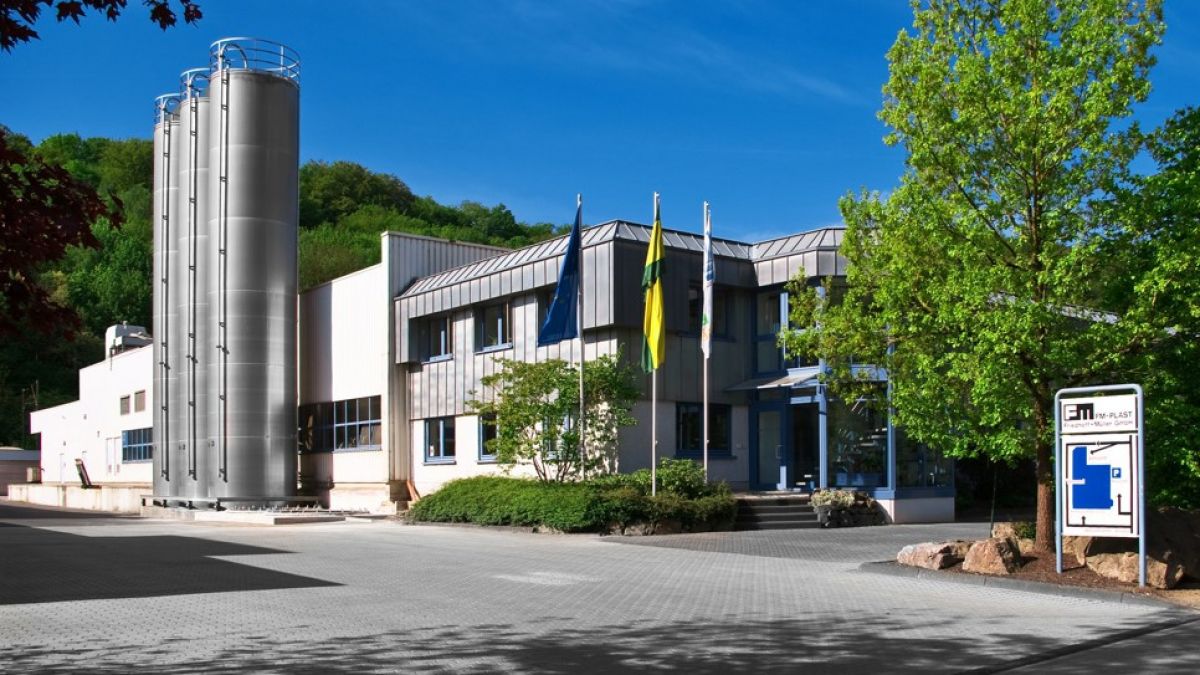 Das Unternehmen mit Sitz in Grevenbrück spendete unter anderem an den Malteser Hilfsdienst.