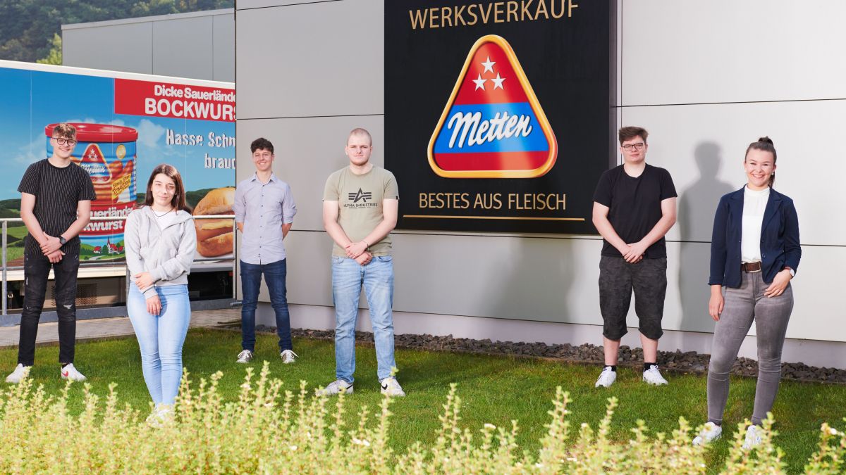 Für sechs junge Menschen beginnt bei der Firma Metten ein neuer Lebensabschnitt. 