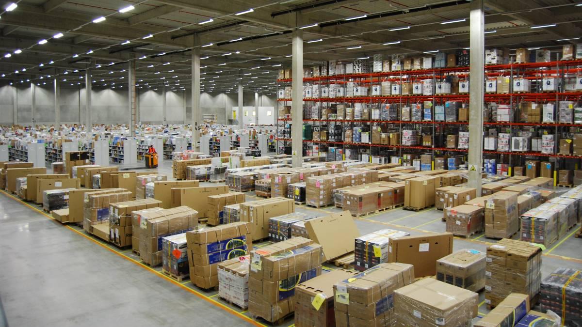 Ein Logistik- und Verteilzentrum von Amazon.