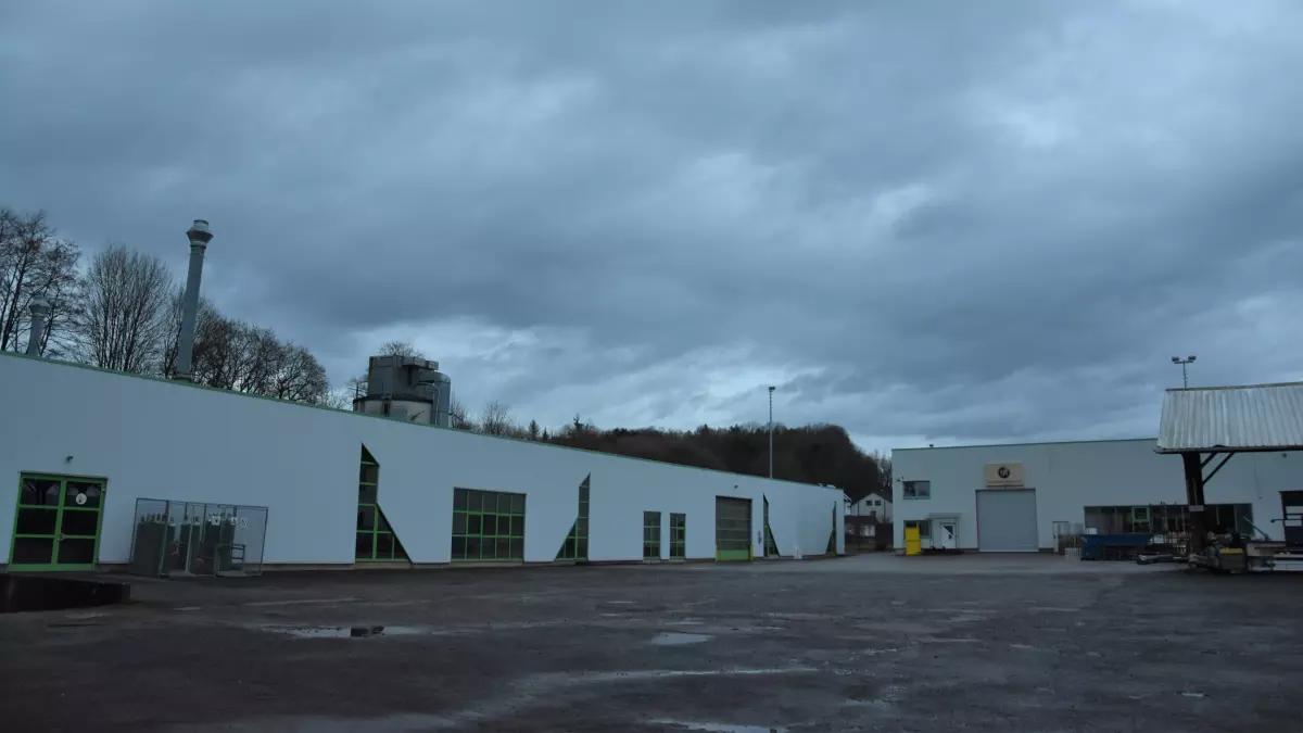 Auf diesem Gelände an der Thetener Straße soll der neue Zustellstützpunkt der Post eingerichtet werden. 