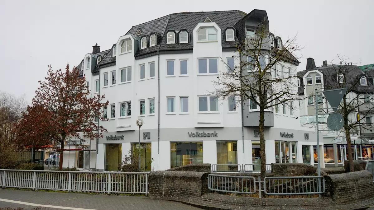 Archivfoto: Die Hauptstelle der Volksbank Olpe.