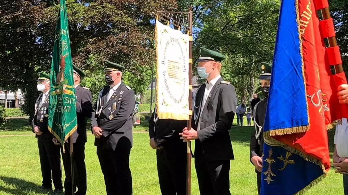 Ein Highlight war auch die Kranzniederlegung am Ehrenmal.