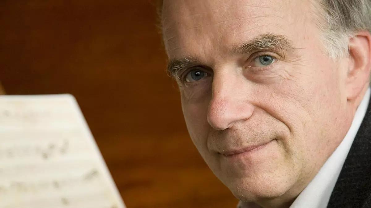 Prof. Johannes Geffert gestaltet das Konzert am 19. September in Hünsborn mit Werken u.a. von Bach, Mendelssohn und Saint-Saens.