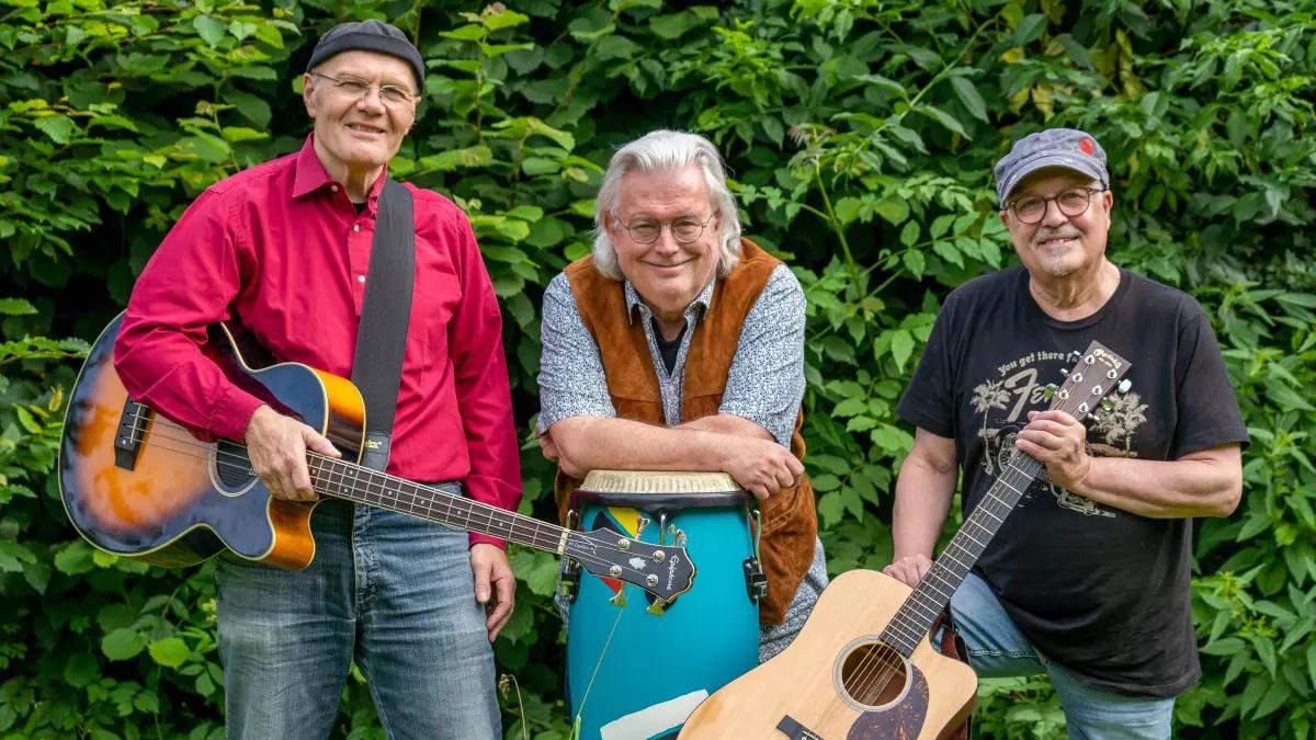 „The Cuters“ sorgen mit Songs der 50er-, 60er- und 70er-Jahre für Unterhaltung.