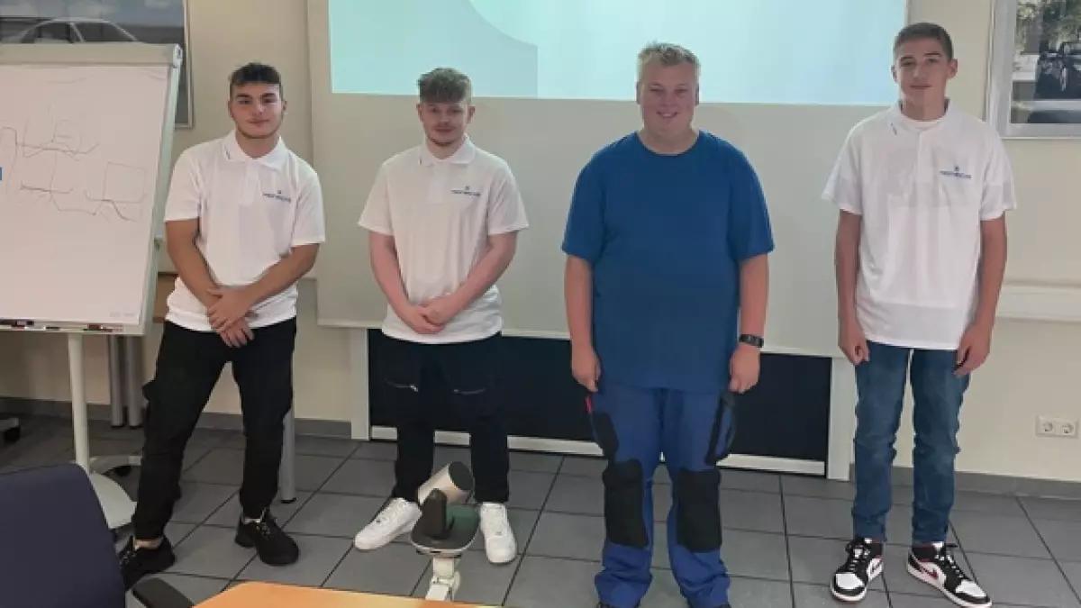 von links: Cenk Eren Demirel, Darwin Eppert, Marco Weidebach, Mark Priester.