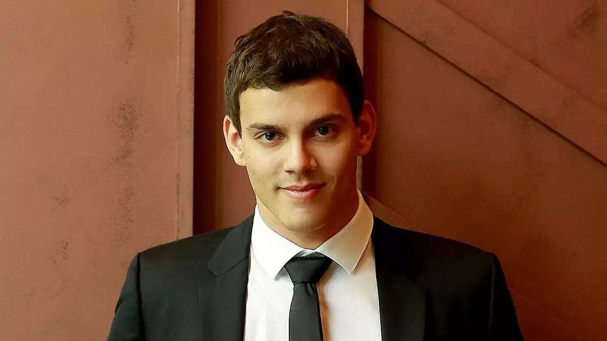 Aaron Pilsan wird in der Stadthalle Olpe Stücke von Schubert und Schumann präsentieren.