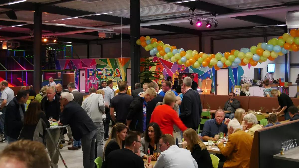 Rund 170 geladene Gäste feierten die Eröffnung des PEPA-Funparks.
