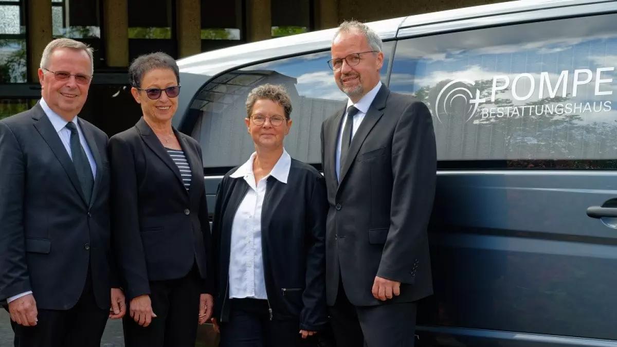 Das Team des Bestattungshauses Pompe steht Ihnen in den schweren Stunden des Abschieds bei.