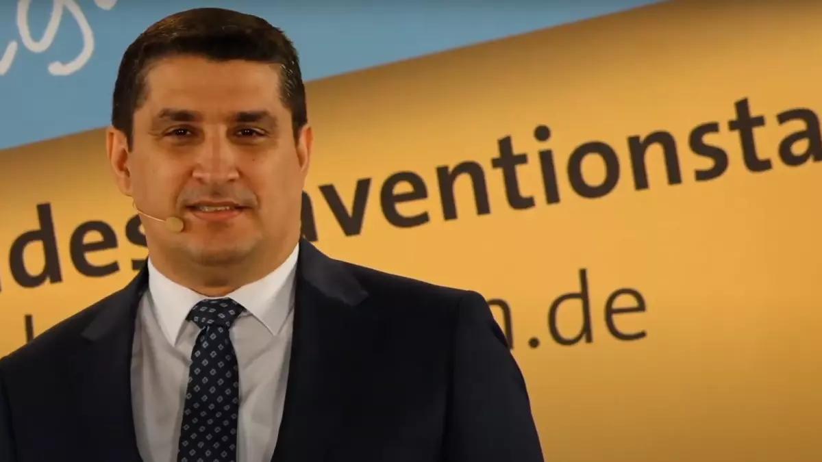 Cyberkriminalitäts-Experte Cem Karakaya ist am Montag, 8. November, zu Gast in Olpe.