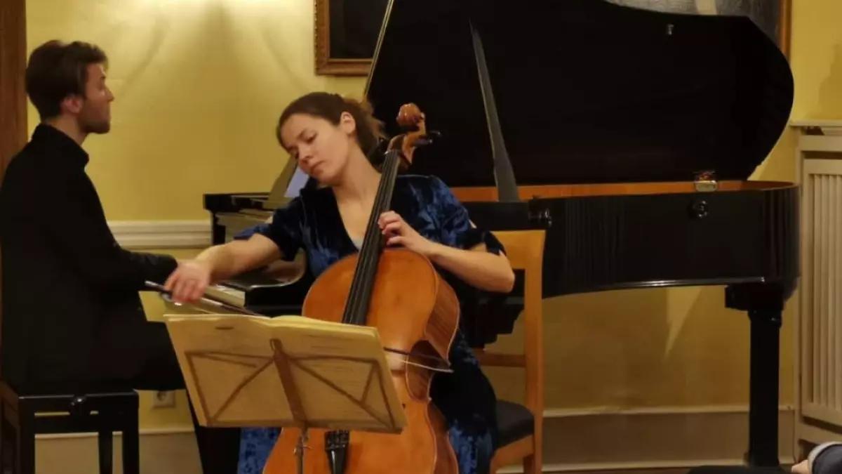 Cellistin Laura Moinian und der Pianist Alexander Vorontsov boten ein klassisches Konzert auf höchstem Niveau.