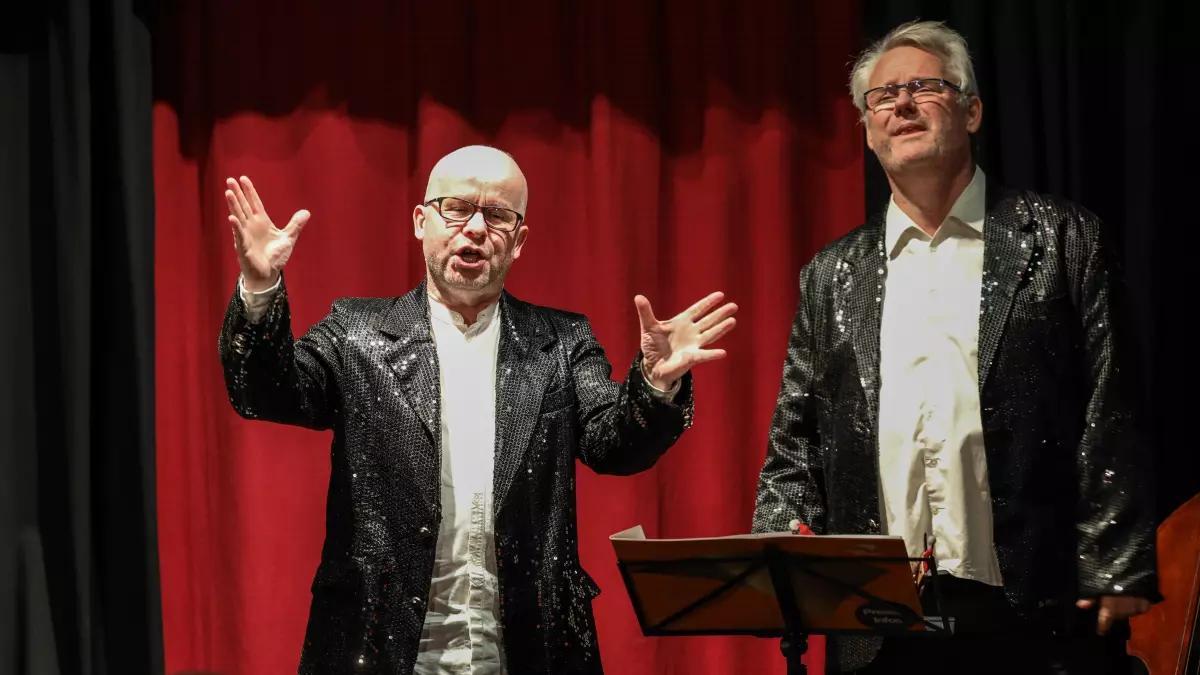 Leslie Sternenfeld und Stefan Keim in Fahrt.