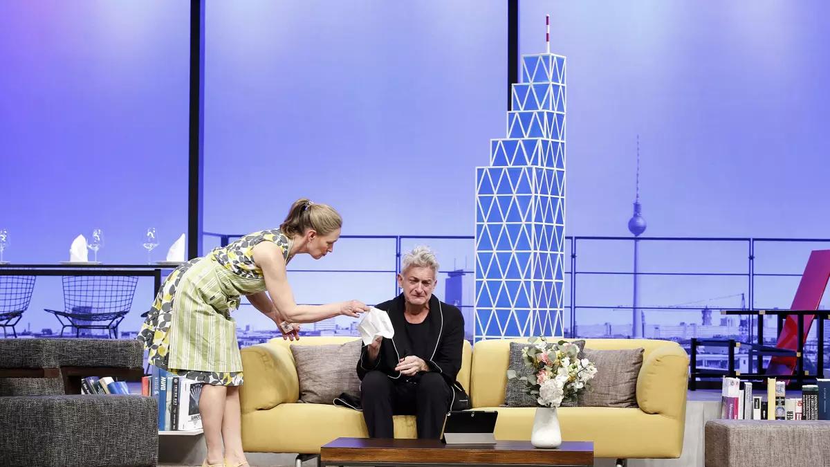 Szene aus der Komödie „Die Niere“