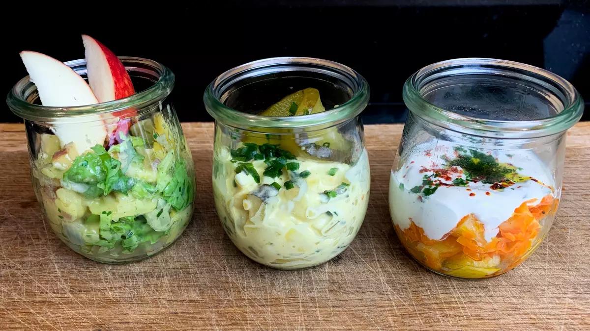 Drei Rezepte für Kartoffelsalat zeigt euch heute Melli Heuel in ihrem Weihnachts-Special.