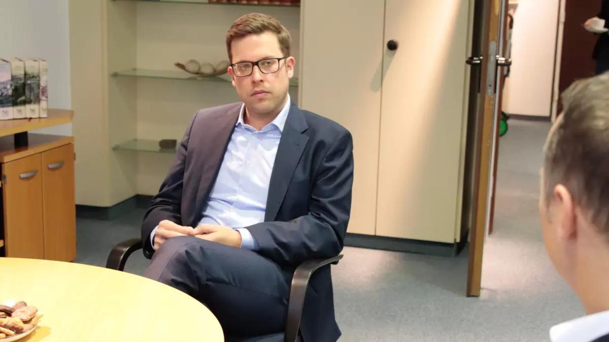 MdB Florian Müller (links) stattete Olpes Bürgermeister Peter Weber einen Antrittsbesuch ab.