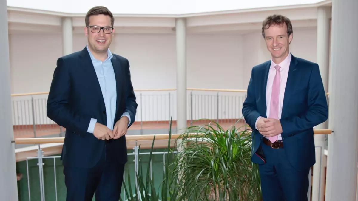 Antrittsbesuch von Florian Müller (links) in Wenden bei Bürgermeister Bernd Clemens.