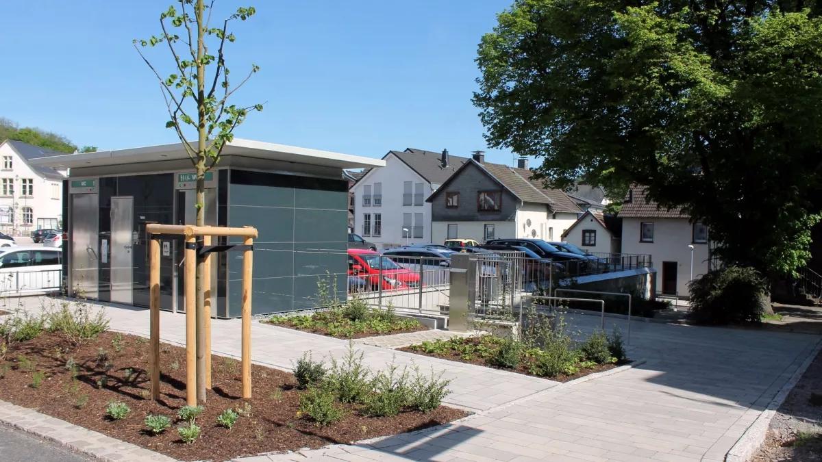 Die öffentliche Toilette am Feuerteich ist von Vandalismus nicht verschont geblieben.