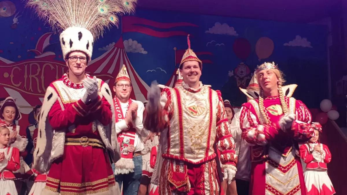 Das Holzentroper Dreigestirn (Archivfoto) bleibt im Amt.