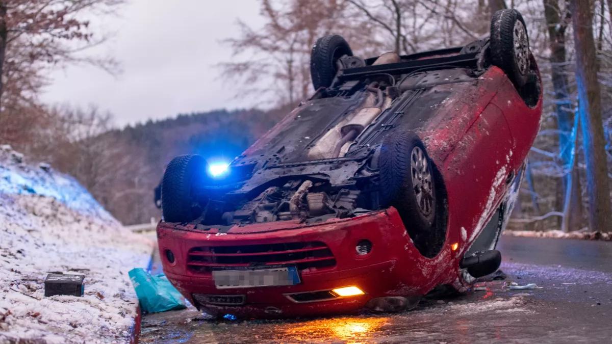 Der Unfall ereignete sich gegen 16.05 Uhr zwischen Albaum und Würdinghausen.