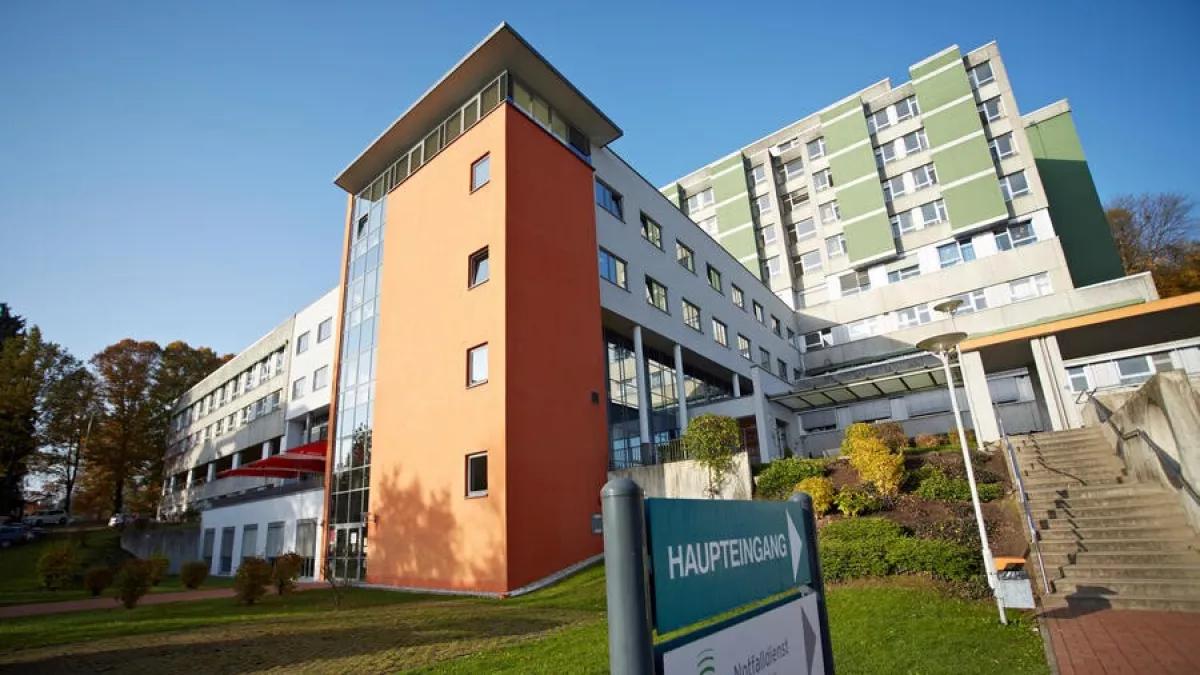 Wegen Omikron: Eingeschränkte Besuchszeiten an der Helios Klinik Attendorn