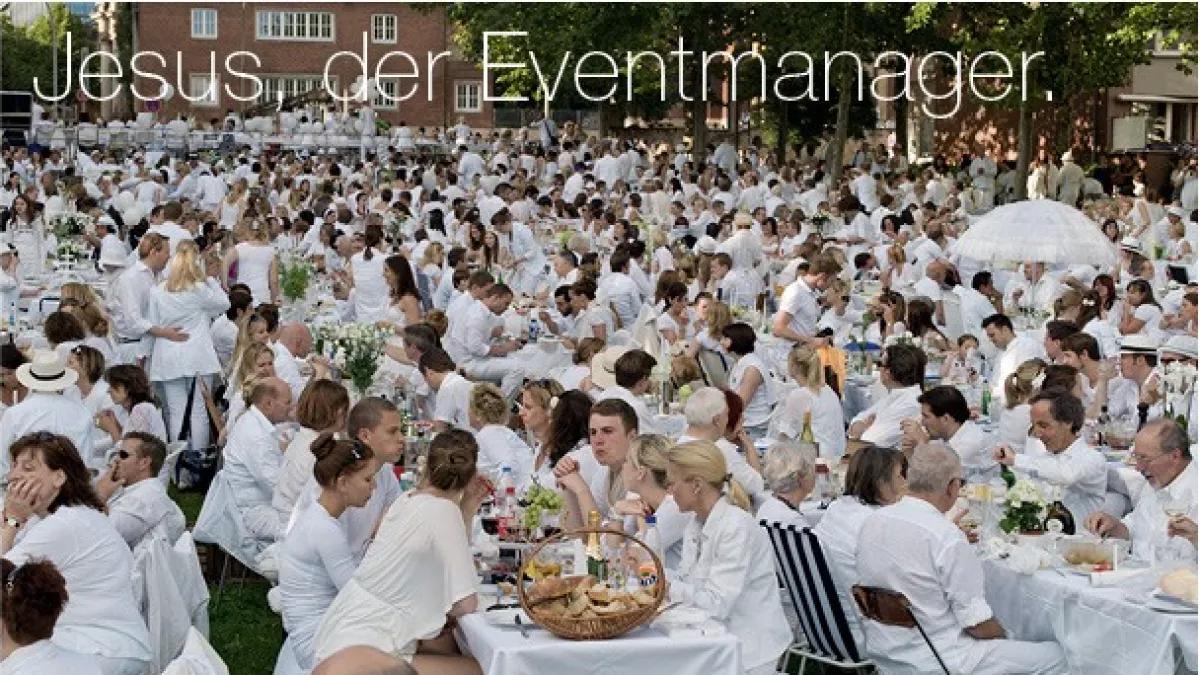 Ungewohnte Perspektiven auf die Person Jesus von Nazareth zeigt die Ausstellung „Mensch Jesus“, die aktuell in der Klosterkirche des Gymnasiums Maria Königin zu sehen ist.